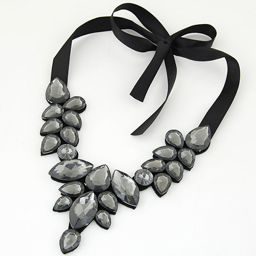 Trendy Gray Water Drop Shape Gemstone Decorated Short Chain Necklace