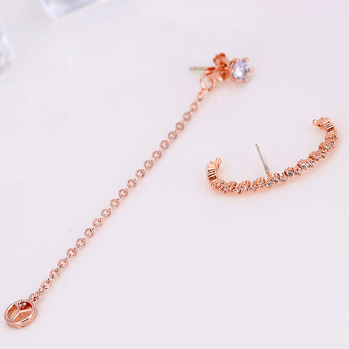 Elegant Rose Gold Round Pendant Decorated Asymmetric Earring