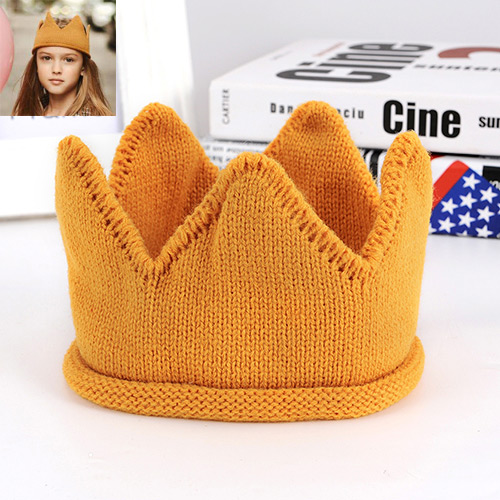 Lovely Orange Crown Shape Decorated Simple Knitting Hat