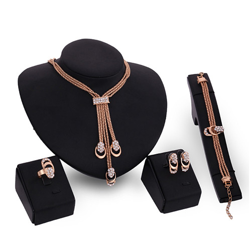 Luxury Gold Color Tassel Pendant Decorated Simple Jewelry Sets