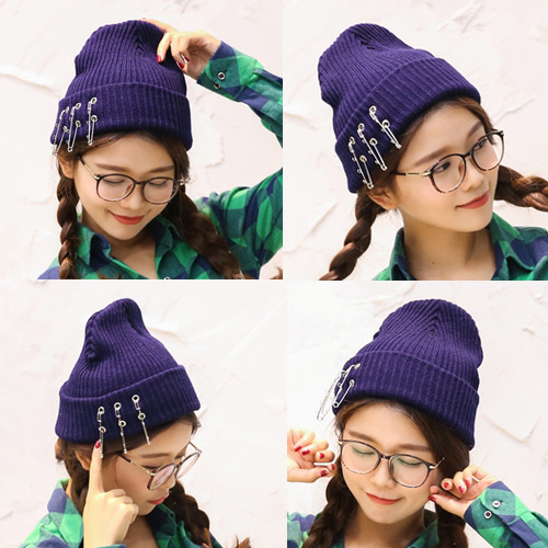 Fashion Black Three Pins Decorated Pure Color Design Simple Knitting Hat
