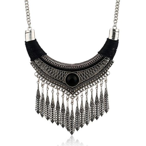 Fashion Black Vertical Shape Pendant Decorated Simple Tassel Necklace
