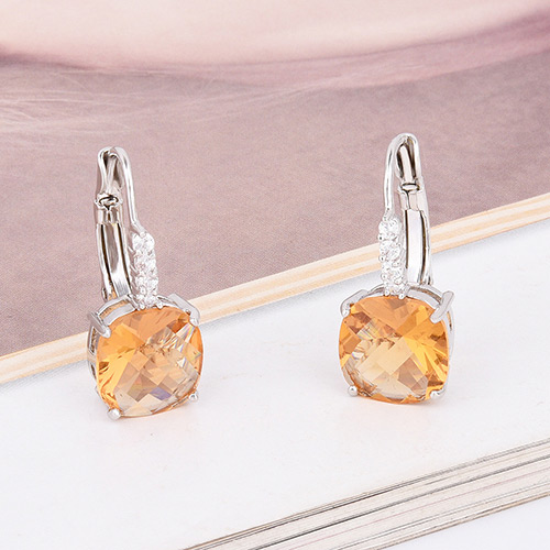 Exquisite Yellow Square Diamond Decorated Simple Earring