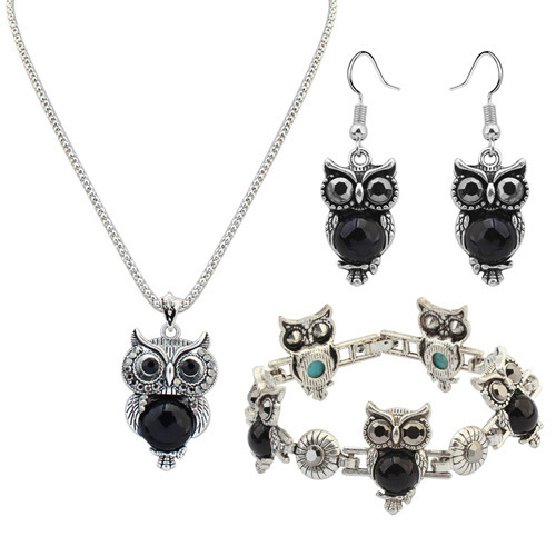 Vintage Black Owl Shape Pendant Decorated Simple Jewelry Sets