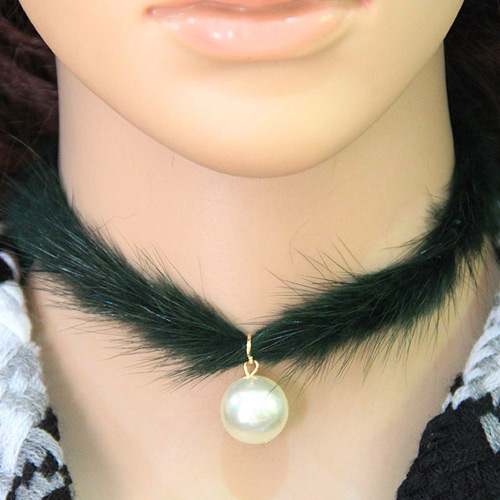 Vintage Green Round Shape Pendnat Decorated Simple Choker