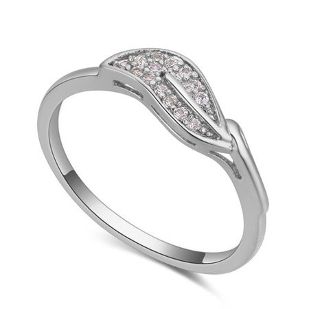 Fashion Silver Color Diamond Decorated Leaf Shape Design Simple Ring