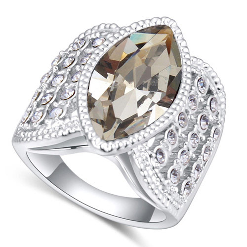 Fashion Black Oval Shape Diamond Decorated Irregular Shape Design Ring