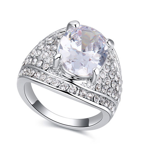 Fashion White Round Shape Diamond Decorated Irregular Shape Design Ring