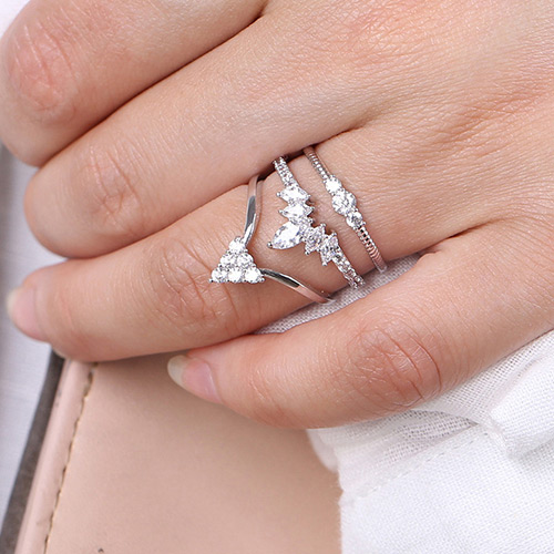 Fashion White Crown Shape Decorated Pure Color Opening Ring