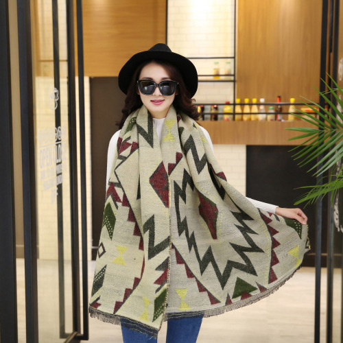 Fashion Green Geometric Shape Pattern Decorated Double Sides Thick Scarf