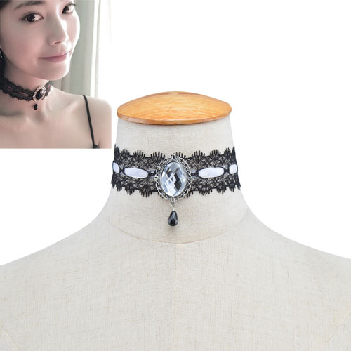 Fashion White Oval Shape Diamond Decorated Hollow Out Lace Choker