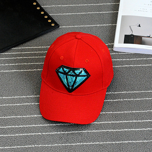 Fashion Red Embroidery Diamond Pattern Decorated Pure Color Baseball Cap