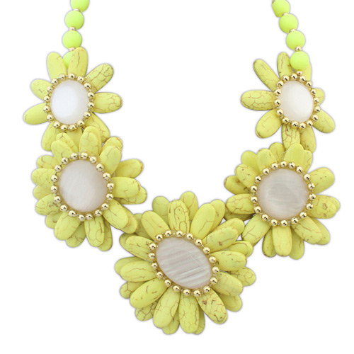 Fashion Yellow Beads Decorated Flower Shape Design Necklace