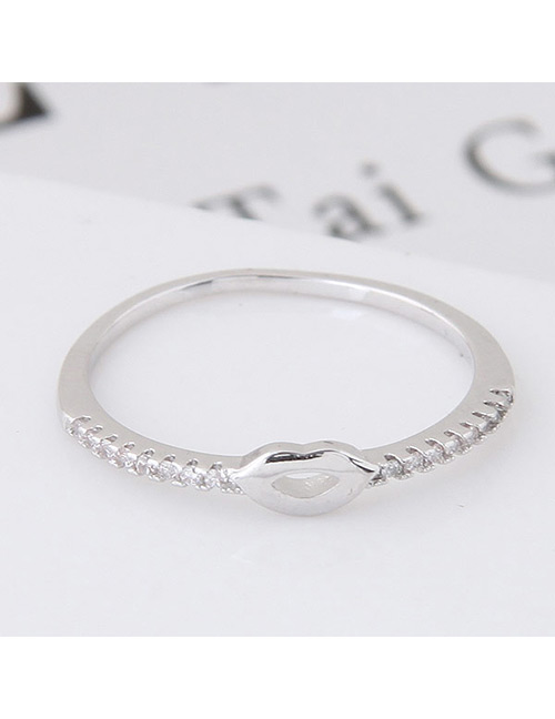 Elegant Silver Color Pure Color Decorated Lip Shape Design Ring