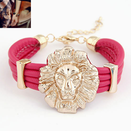 Sweet Plum Red Lion Head Decorated Multi-layer Bracelet