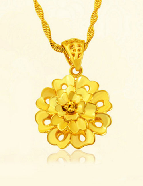 Elegant Gold Color Hollow Out Flower Decorated Round Shape Pendant (not Including Chain)