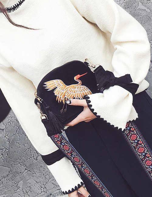 Fashion Black Embroidery Crane Decorated Pure Color Shoulder Bag