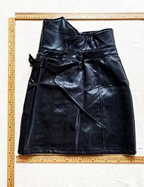 Falda Negra De Cintura Alta Irregular De Pu